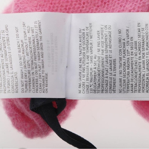 New MONCLER Soft Pink Logo Embroidered Alpaca Pure Wool Loose Beanie - Picture 2 of 4
